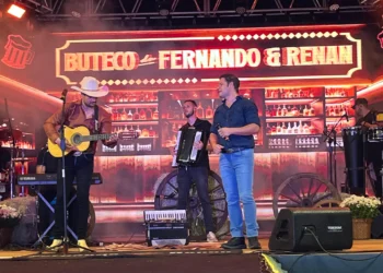 Em Santa fé do sul sonho de Natal 2025 valoriza talentos locais e emociona público com show da dupla Fernando & Renan