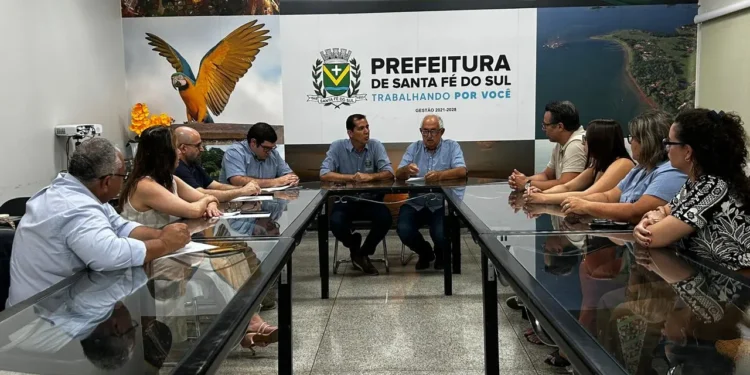 Prefeito Evandro Mura empossa os novos conselheiros do SantaFéPrev
