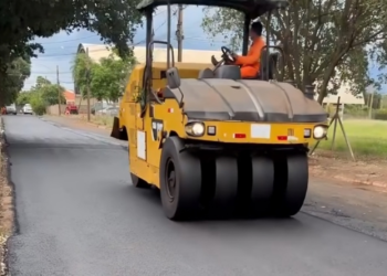Operação “tapa-buracos” avança por diversos bairros de Ilha Solteira.