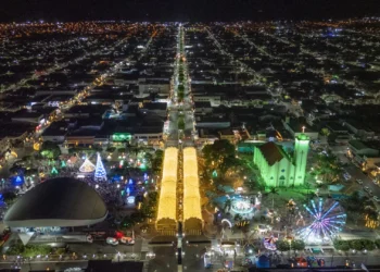Duas décadas de encanto: Santa Fé do Sul acende as luzes do Sonho de Natal 2025 em noite inesquecível