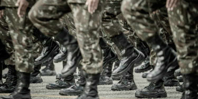 Jovens que completam 18 anos em 2026 têm até 30 de junho para realizar o alistamento militar obrigatório